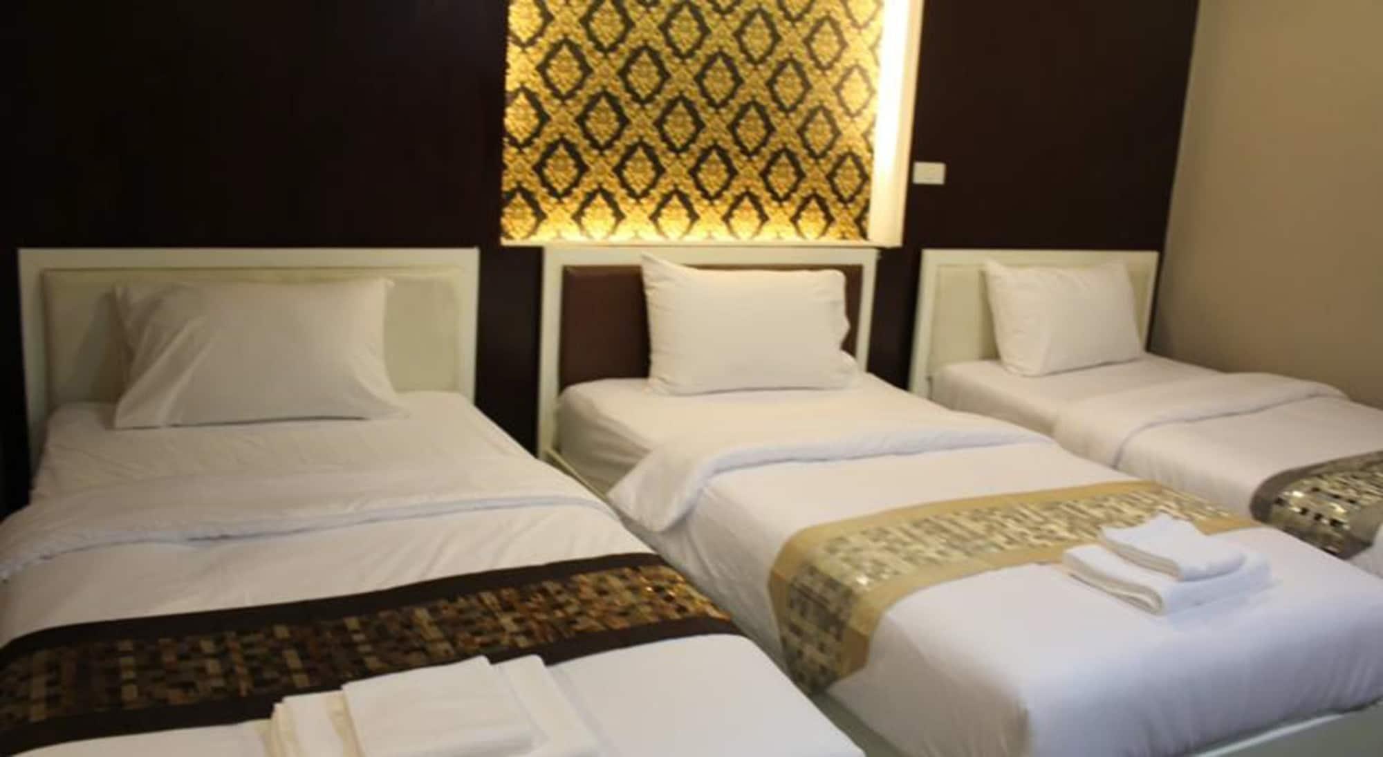 V30 Sukhumvit Hotel Bangkok Exterior photo