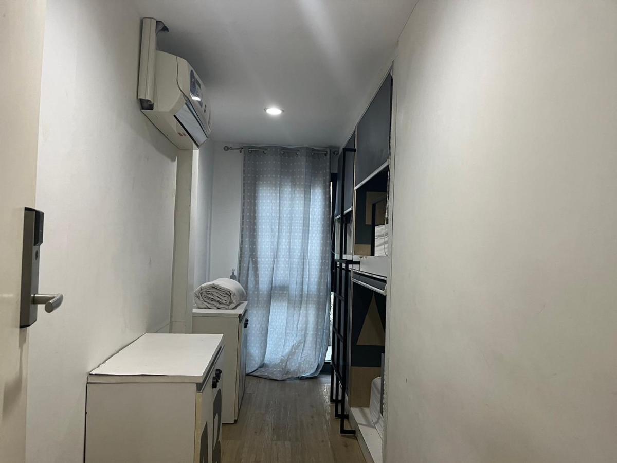V30 Sukhumvit Hotel Bangkok Exterior photo